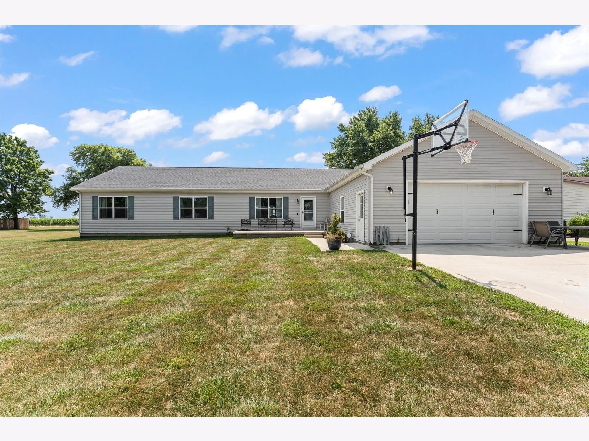 For Sale Mansfield Illinois, 308 Newton Street
