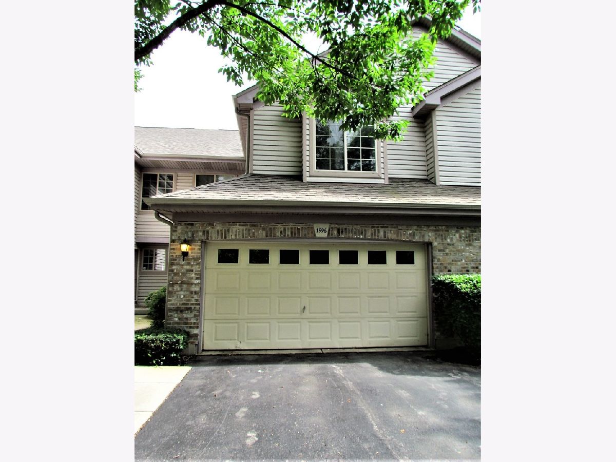  Rented Palatine Illinois, 1596 Saint Marks