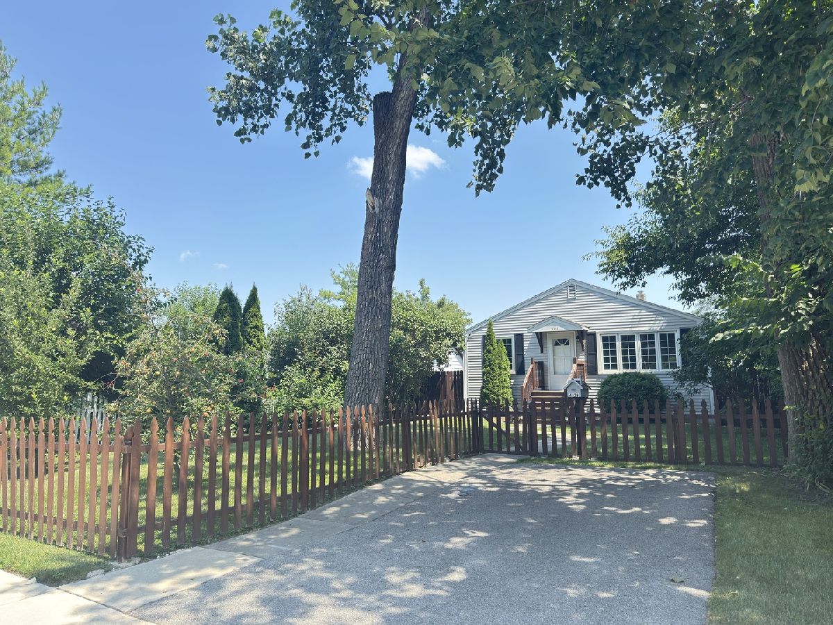  Sold Schiller Park Illinois, 4329 Scott
