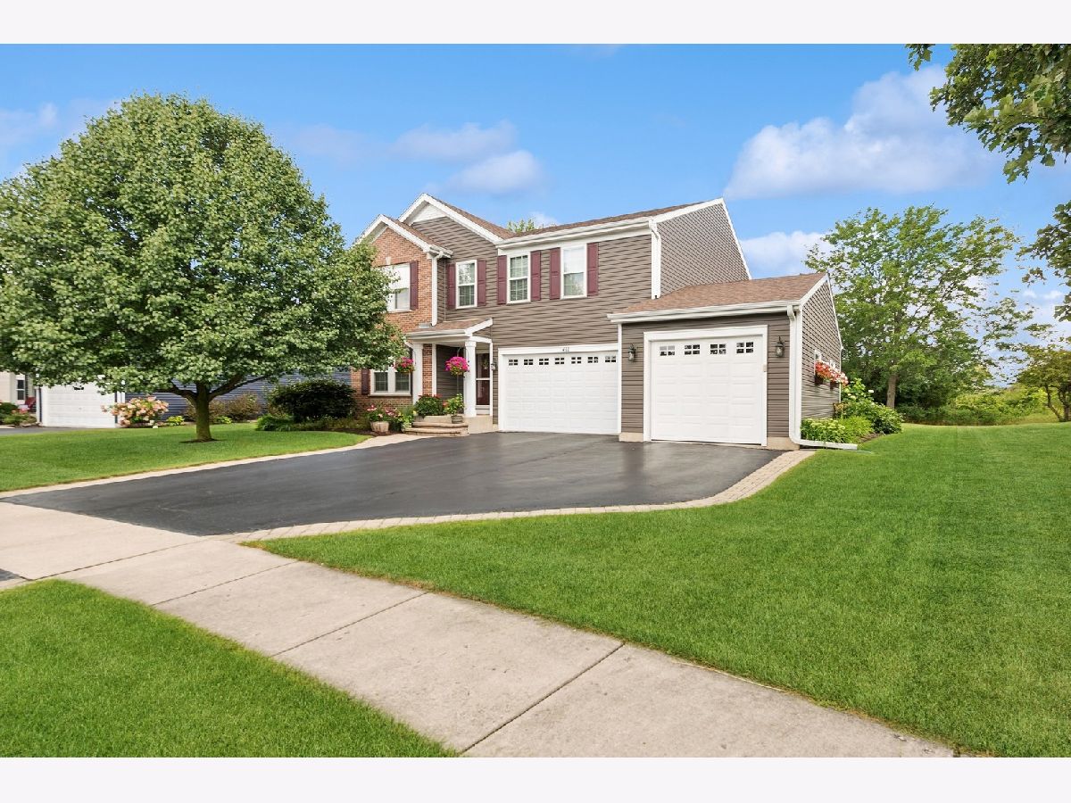Homes & Townhomes & Condos For Sale Painted Lakes Lake Villa Illinois, 411 Hubbard Lane
