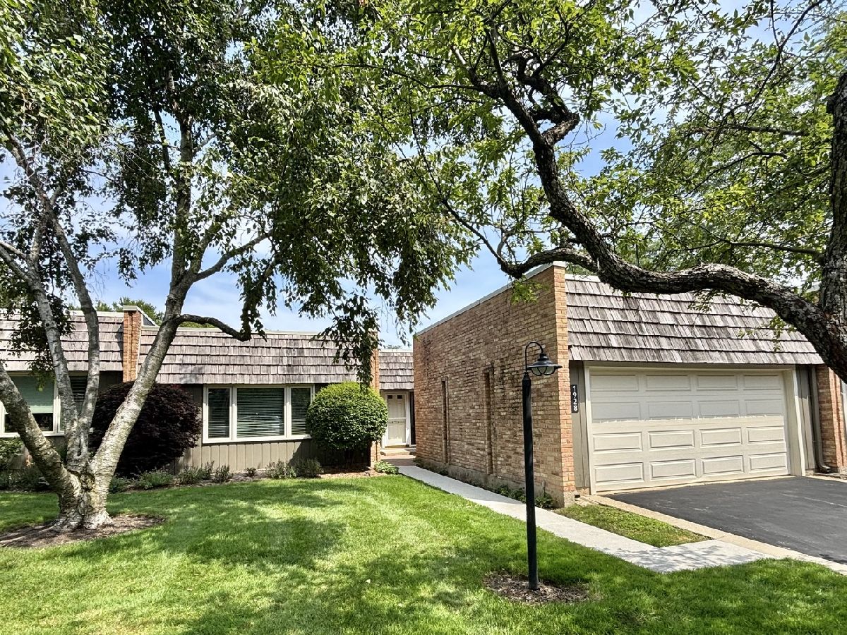  For Sale Northbrook Illinois, 1928 Somerset Lane