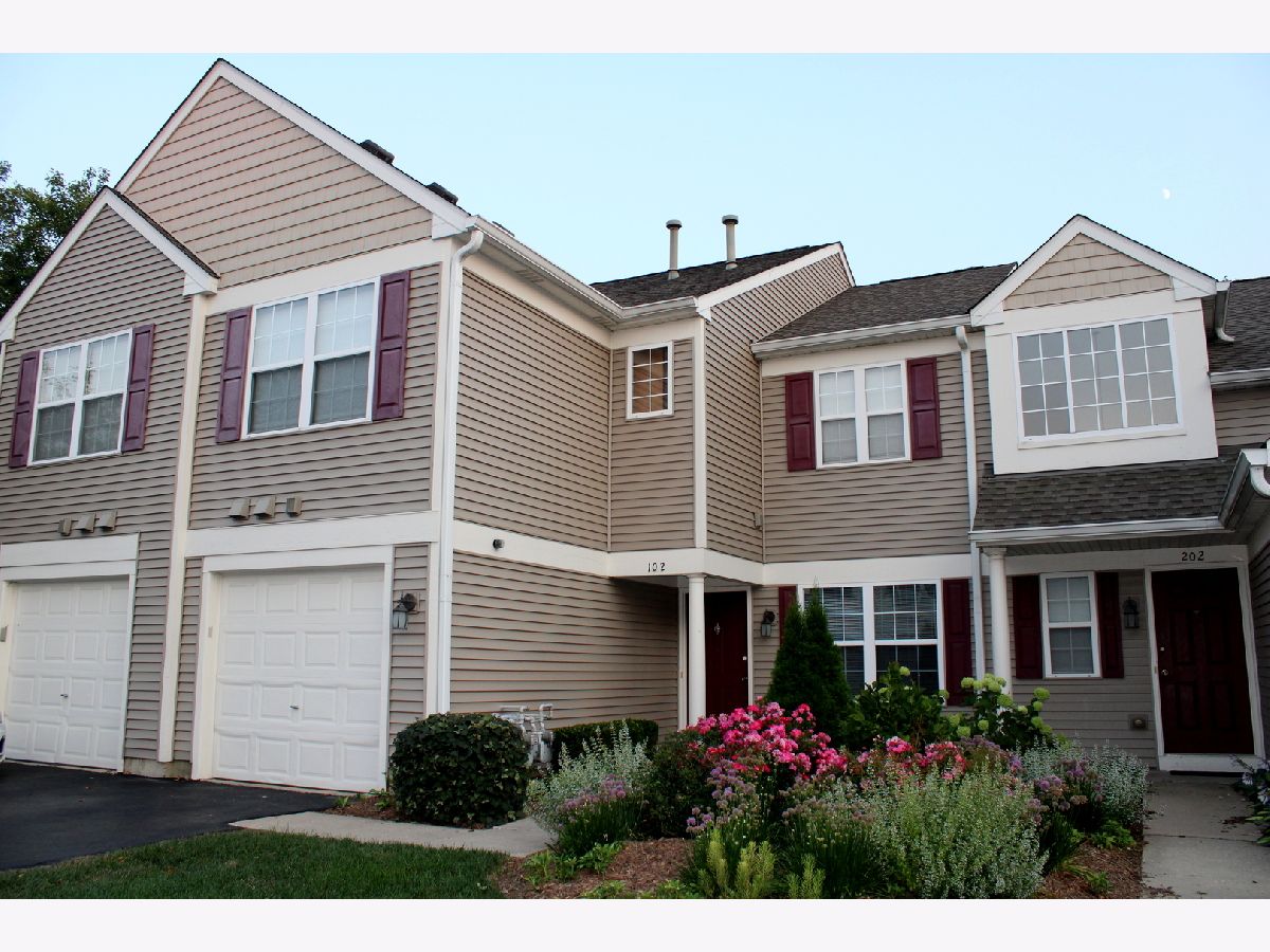 Townhomes & Condos Rented Windridge Naperville Illinois, 2219 Waterleaf