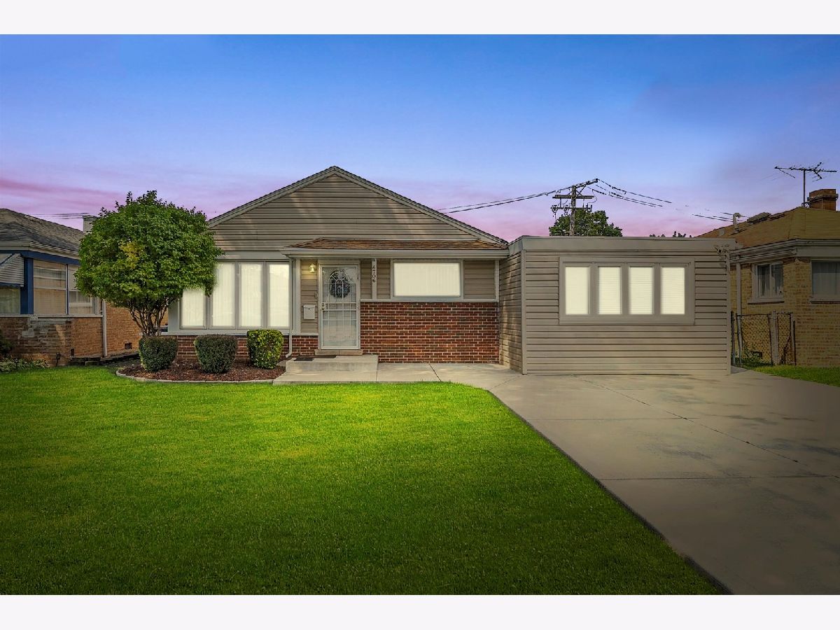 Sold Chicago Illinois, 4706 82nd