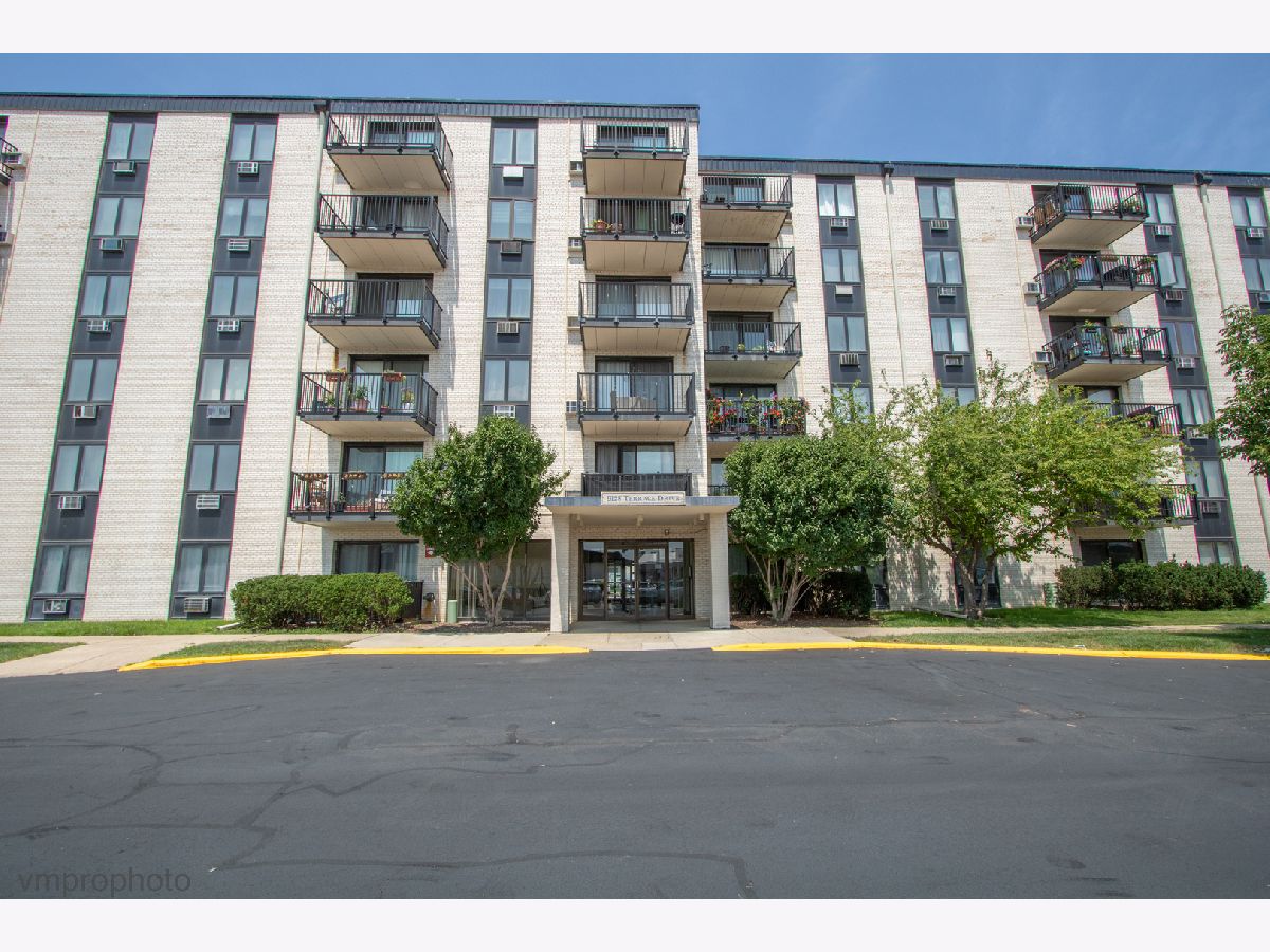  For Sale Niles Illinois, 9128 Terrace Drive