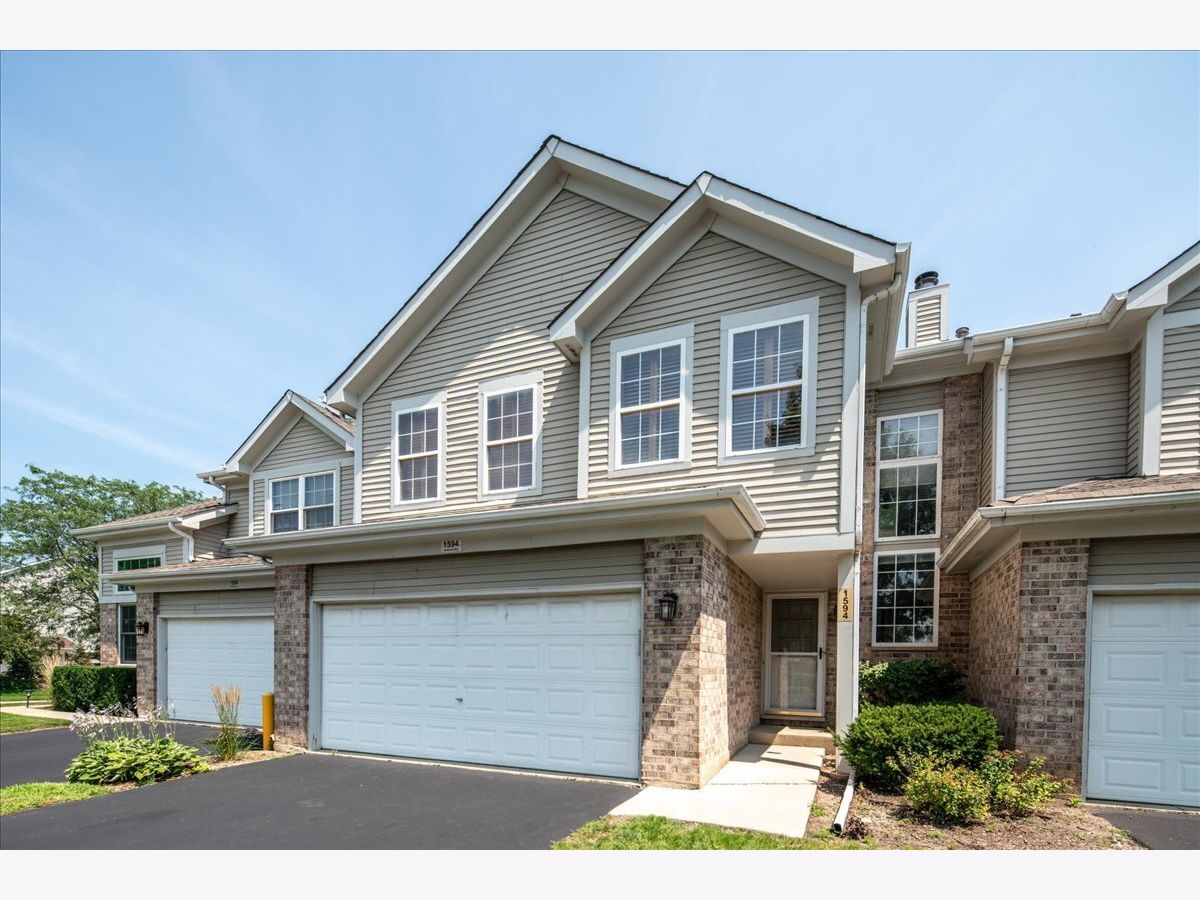  Sold Roselle Illinois, 1594 Brittania