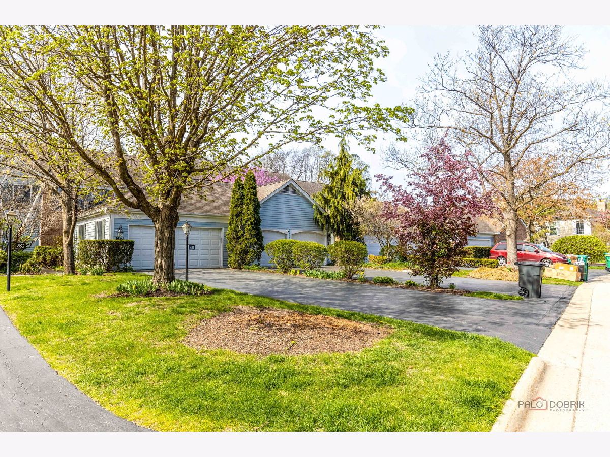  For Sale Lincolnshire Illinois, 851 Sutton Court