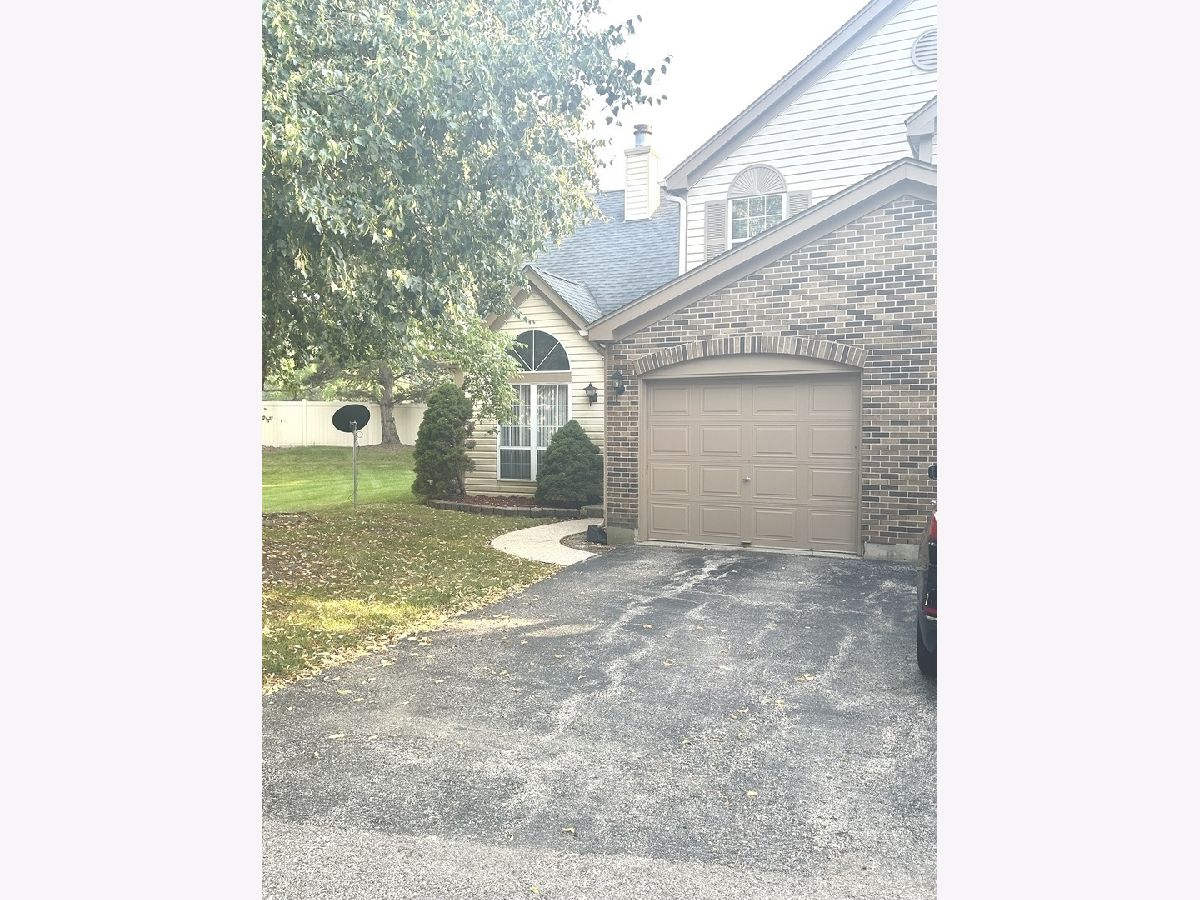  Rented Gurnee Illinois, 30 Lancaster