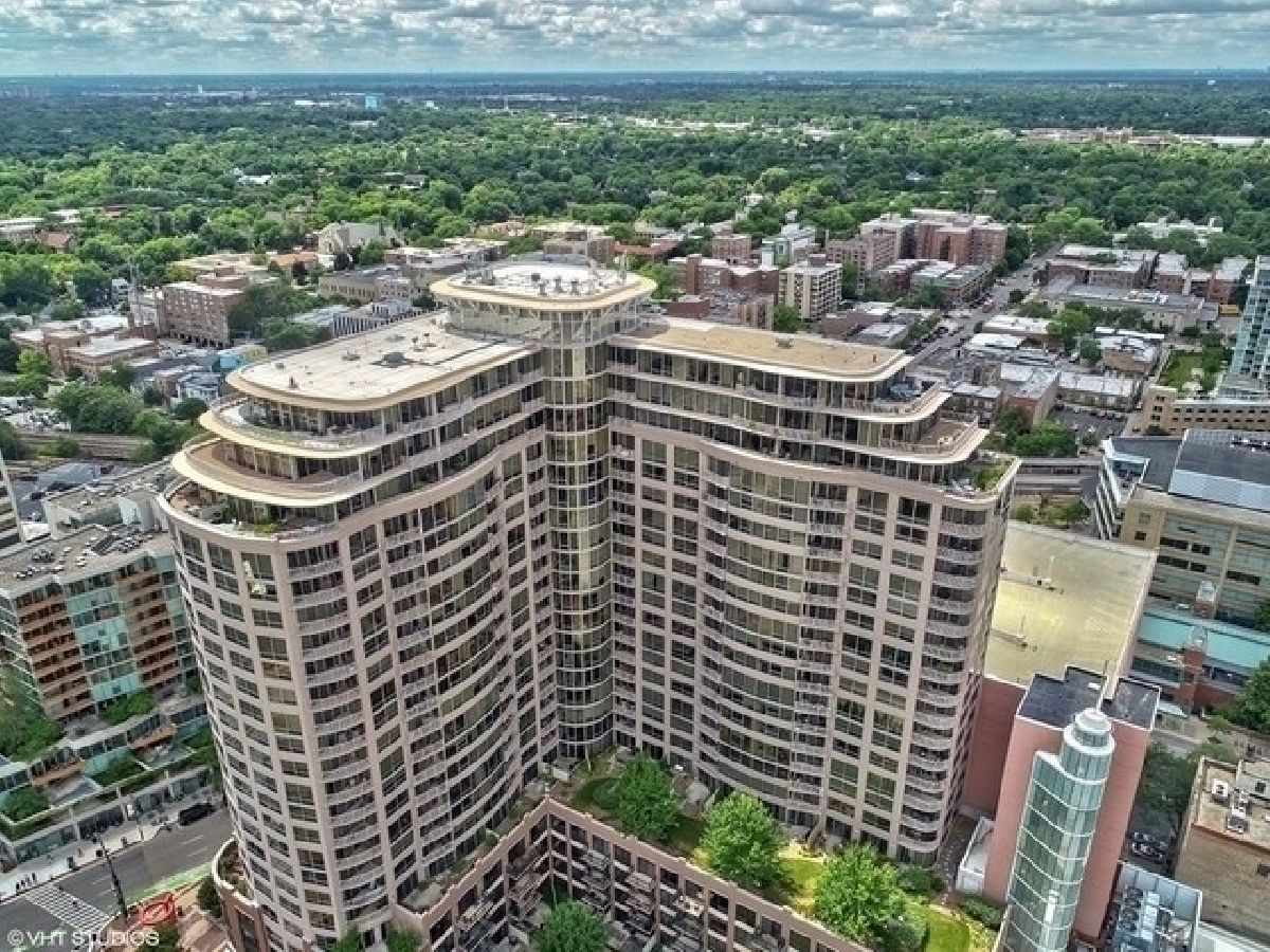 Condominiums Sold Sherman Plaza Evanston Illinois, 807 Davis