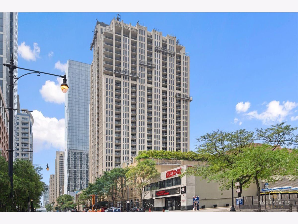  Sold Chicago Illinois, 1250 Michigan