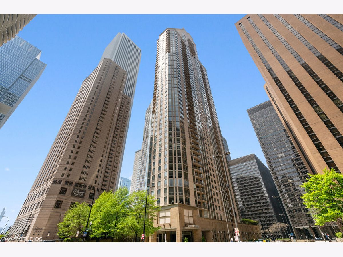  Rented Chicago Illinois, 222 Columbus