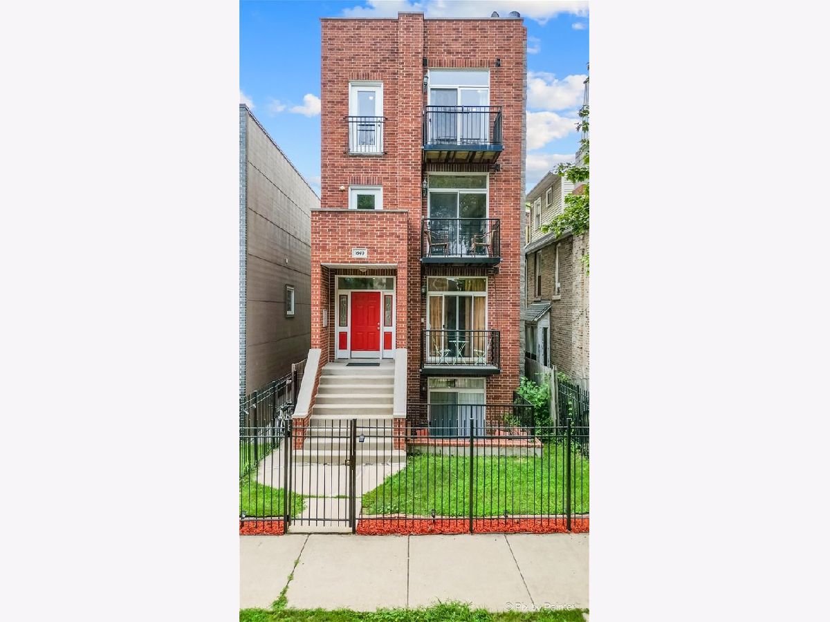 Rented Chicago Illinois, 1640 Whipple