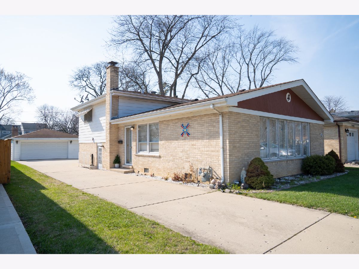 Homes For Sale Busse Triangle Mount Prospect Illinois, 214 Mount Prospect Road