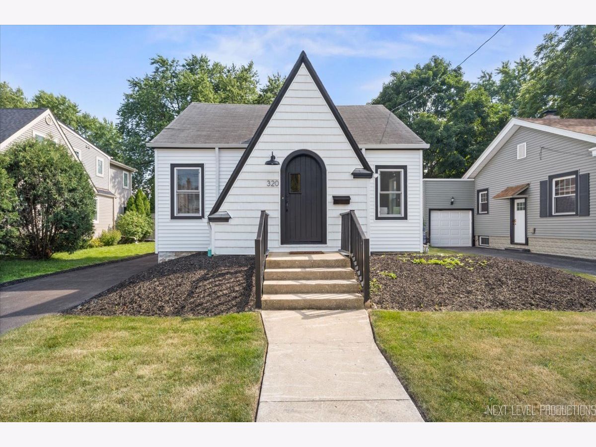  Sold Geneva Illinois, 320 Chalmers