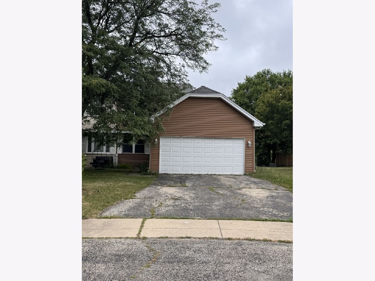  Rented Aurora Illinois, 1327 Andover