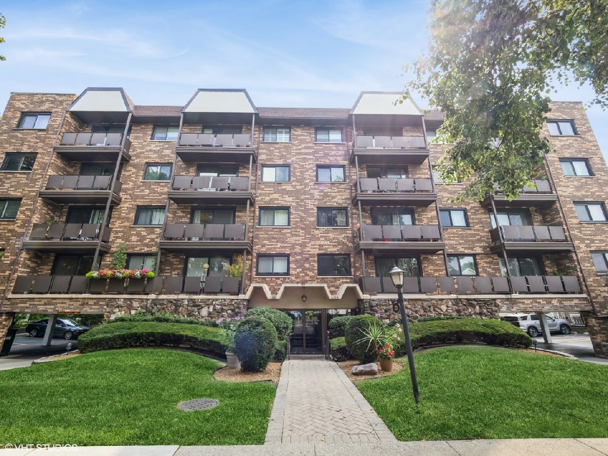  Sold Arlington Heights Illinois, 121 Vail