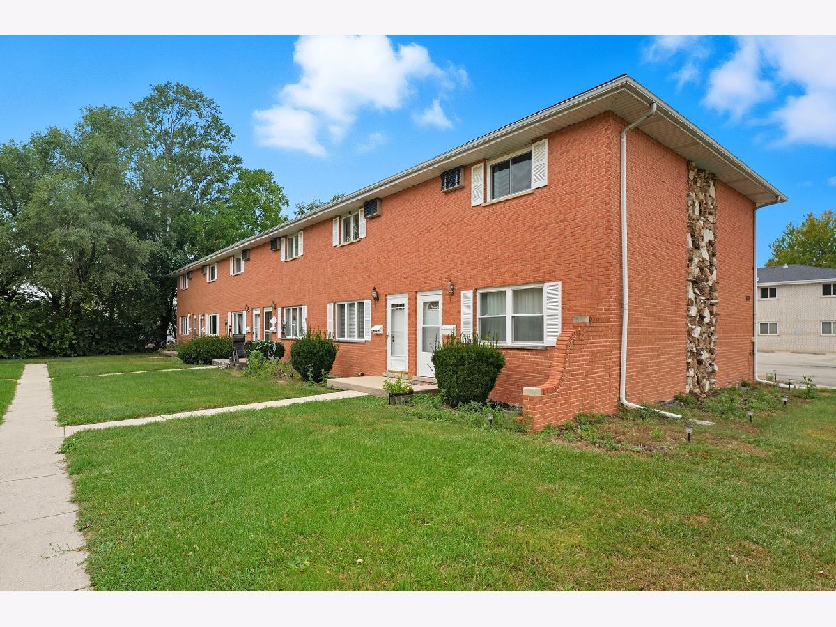  For Sale New Lenox Illinois, 1231 Town Crest Drive