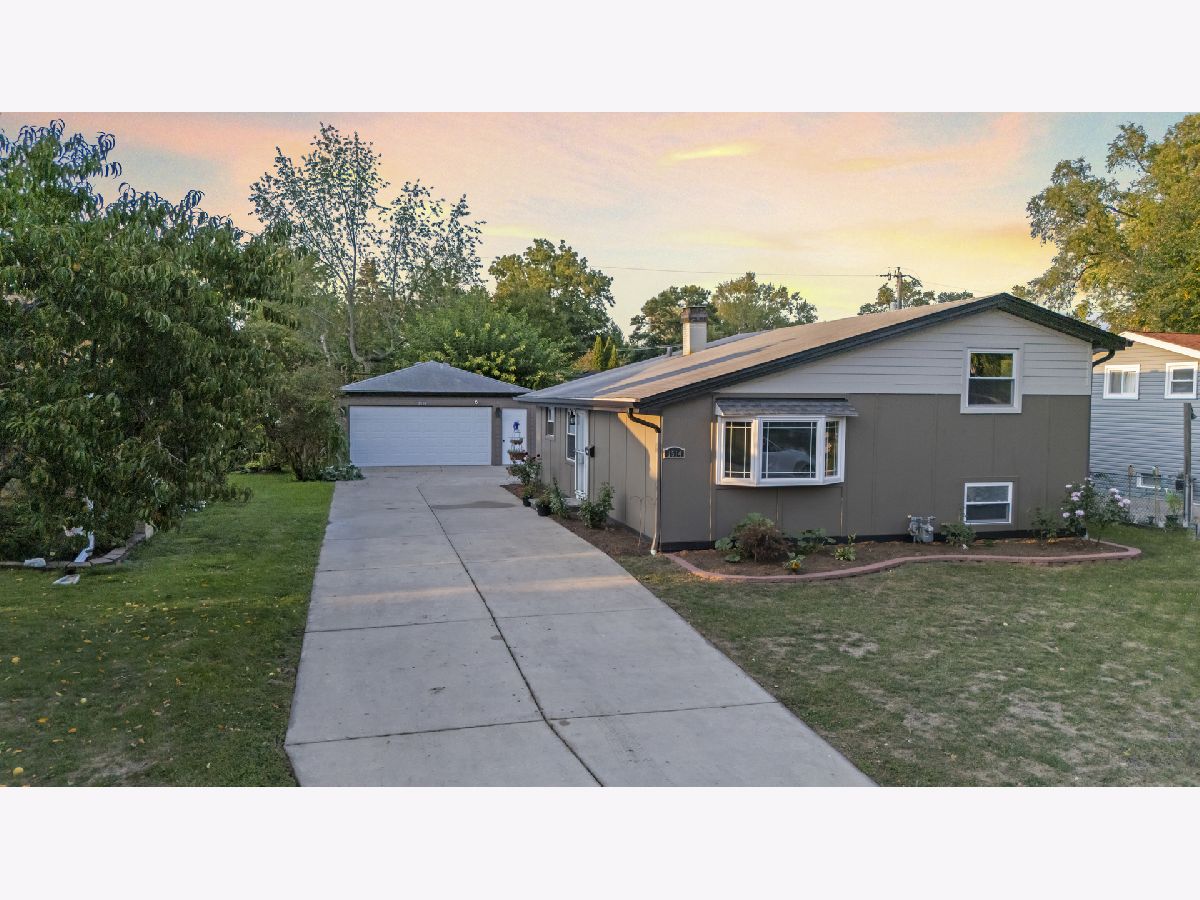  Sold Carpentersville Illinois, 1514 Amarillo