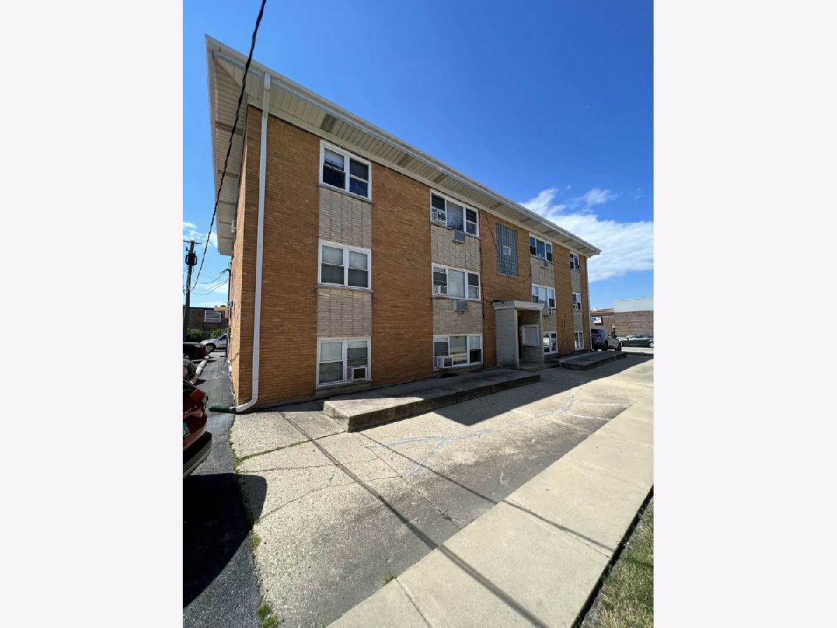  For Rent Harwood Heights Illinois, 4747 Ronald