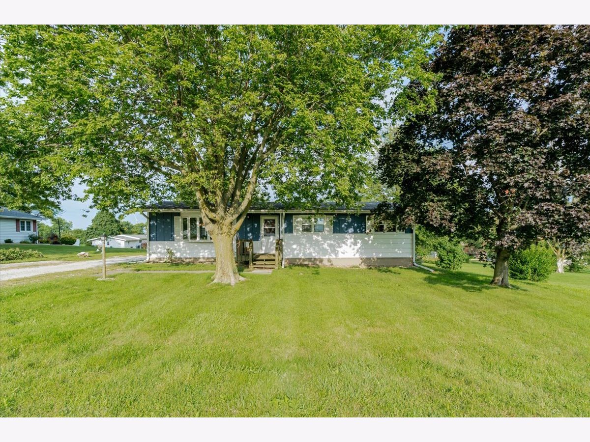  Sold Lexington Illinois, 25203 2175 East