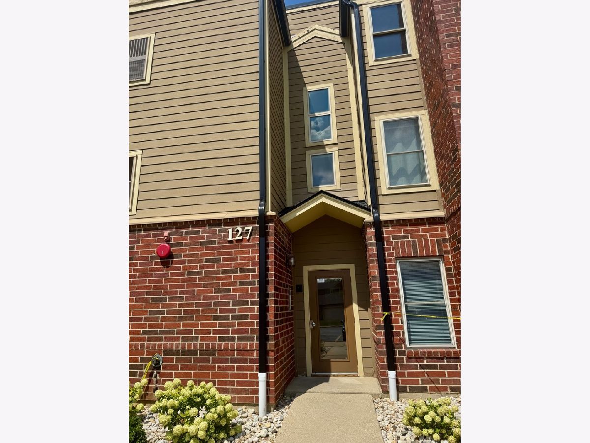  Rented Bloomingdale Illinois, 127 Glengarry