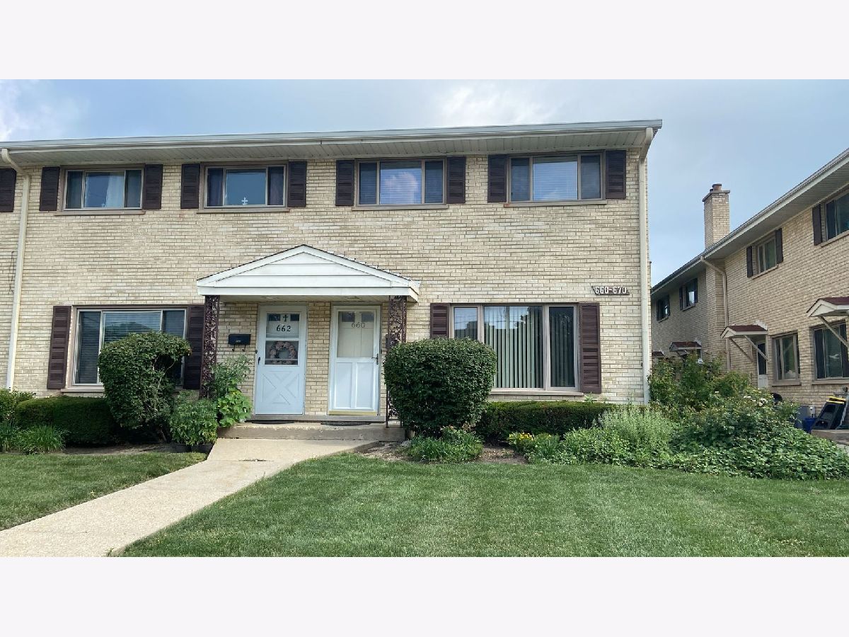 Townhomes & Homes For Sale Stanton Arms Arlington Heights Illinois, 660 Central Road