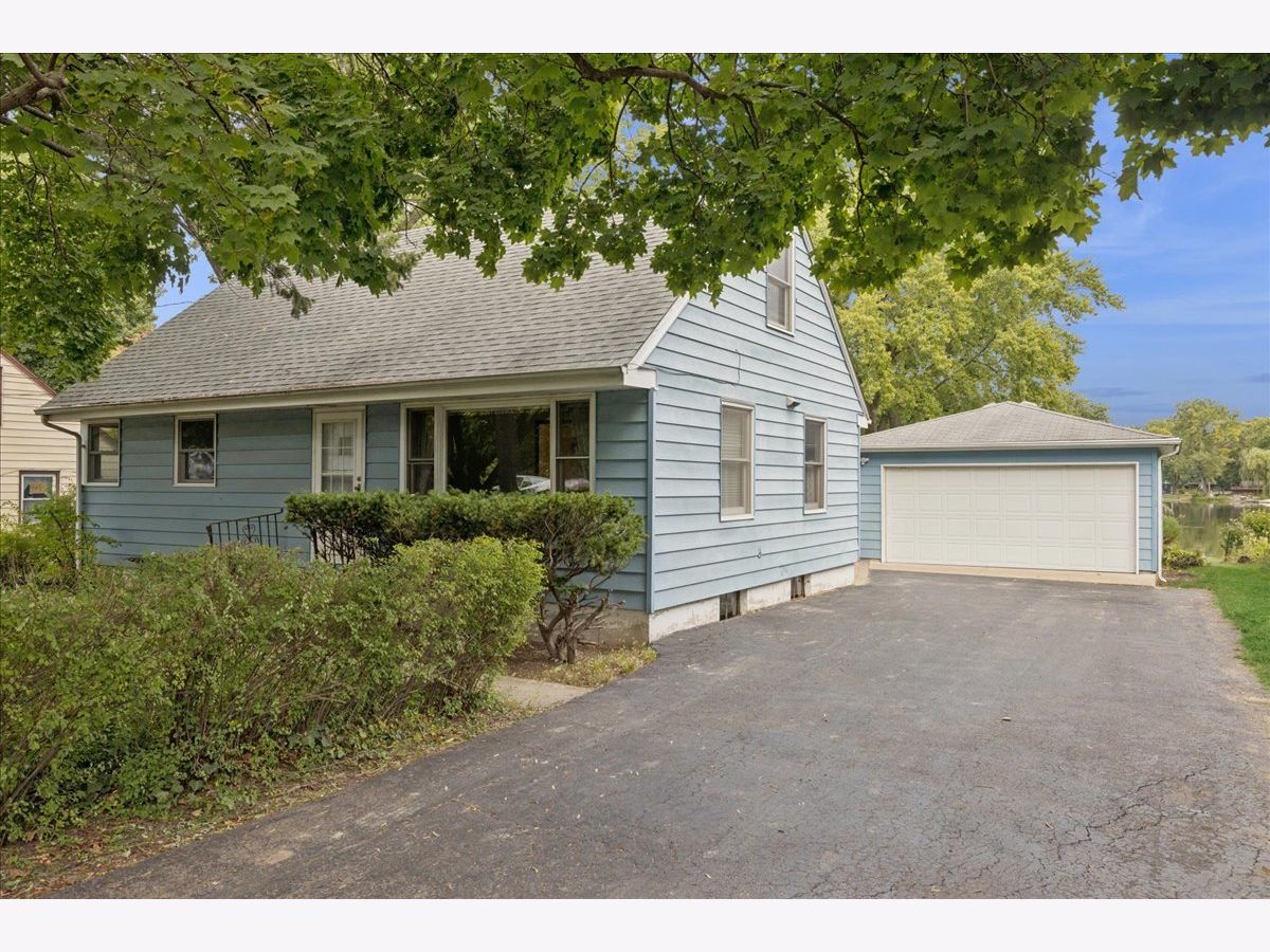 Homes For Sale Wildwood Grayslake Illinois, 33541 Greentree Road