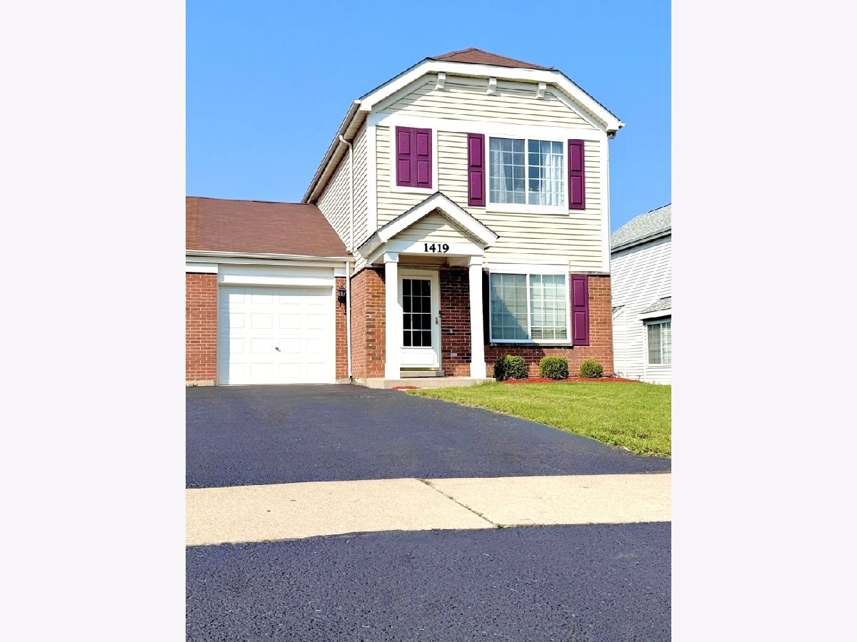  For Sale Minooka Illinois, 1419 Kettleson Drive