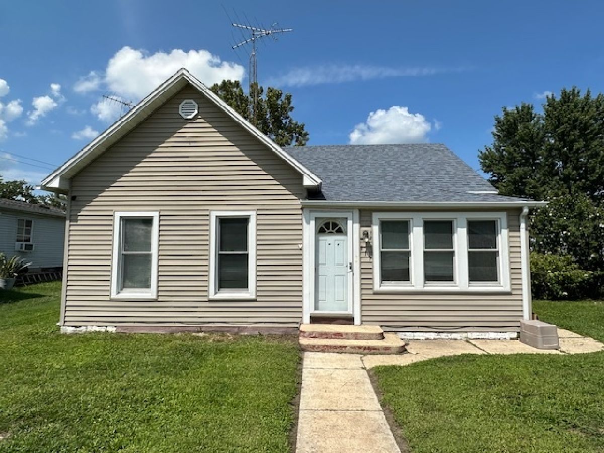  For Sale Essex Illinois, 111 Main Street