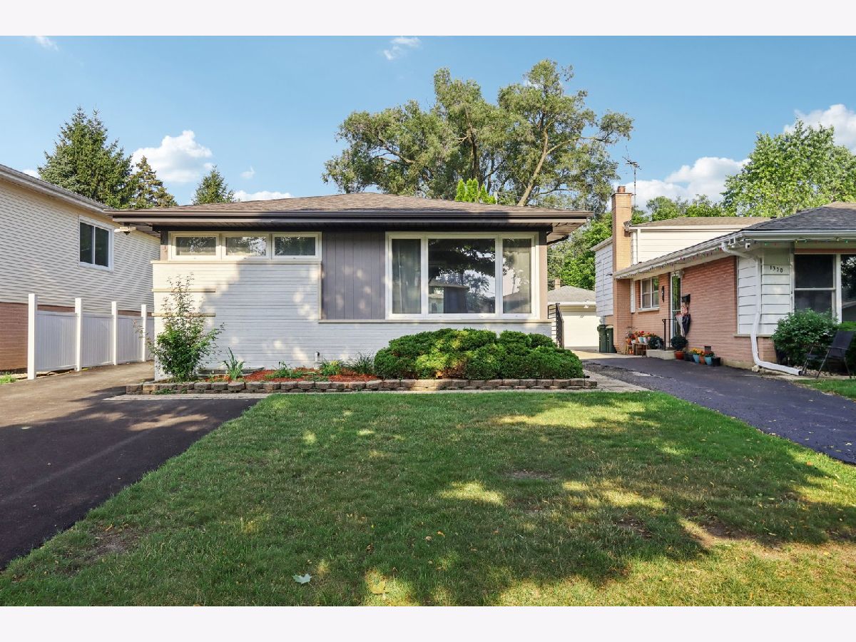 Homes & Condos & Townhomes Sold Arlington Gardens Arlington Heights Illinois, 1334 Dunton