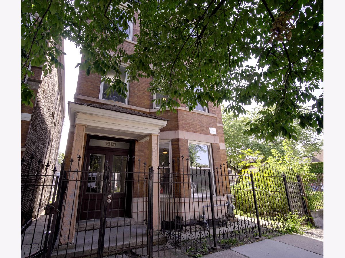  Rented Chicago Illinois, 2255 Whipple