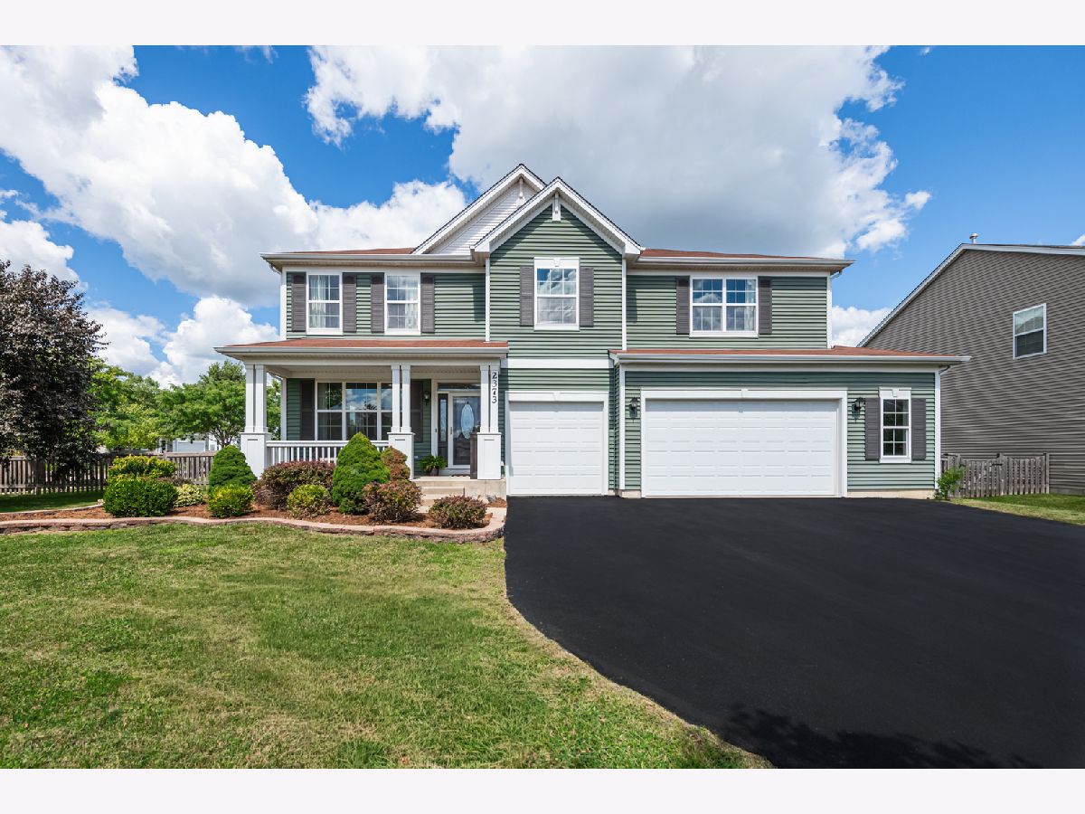 Homes For Sale Liberty Lakes East Wauconda Illinois, 2373 Heron Lane