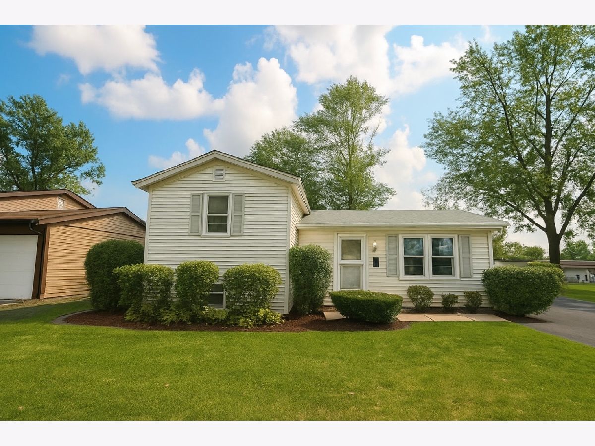 Homes For Sale Marycrest Joliet Illinois, 2222 Francine Avenue