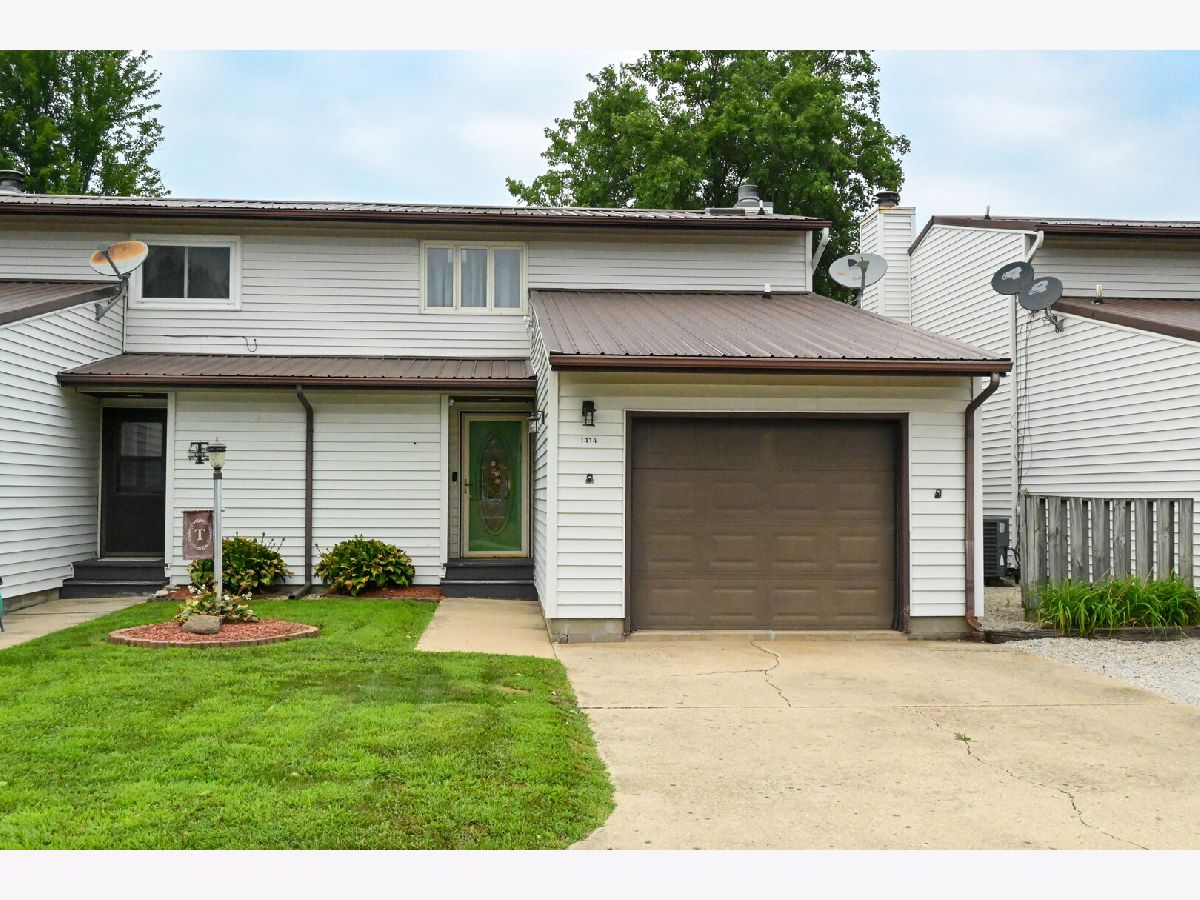  Sold Sullivan Illinois, 1414 Shores