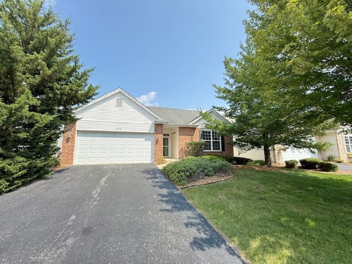 Homes & Townhomes & Condos For Sale Lago Vista Lockport Illinois, 17113 Manitoba Street