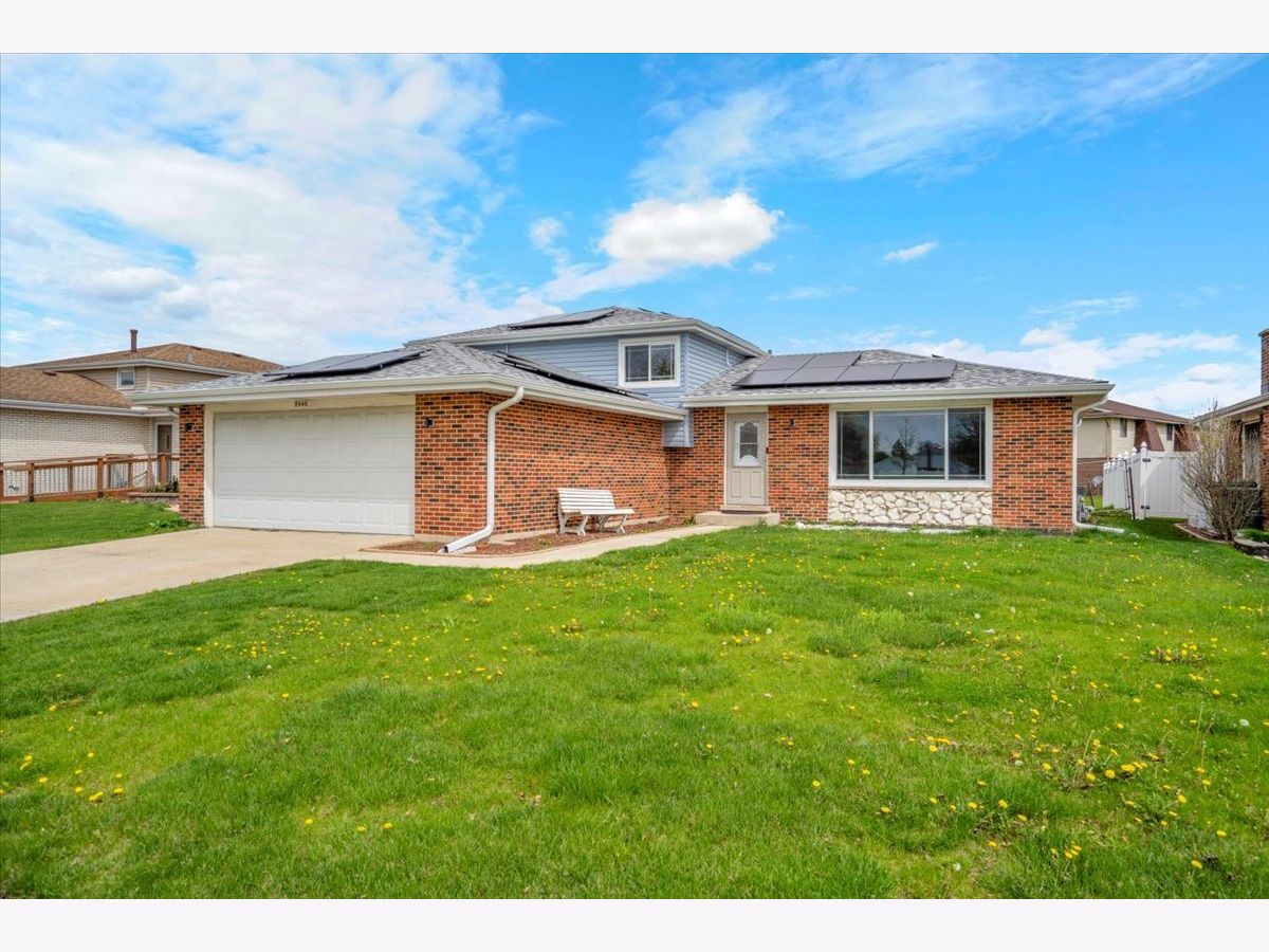 Homes & Townhomes & Condos For Sale Cherry Hill Farms Tinley Park Illinois, 8440 163 Street