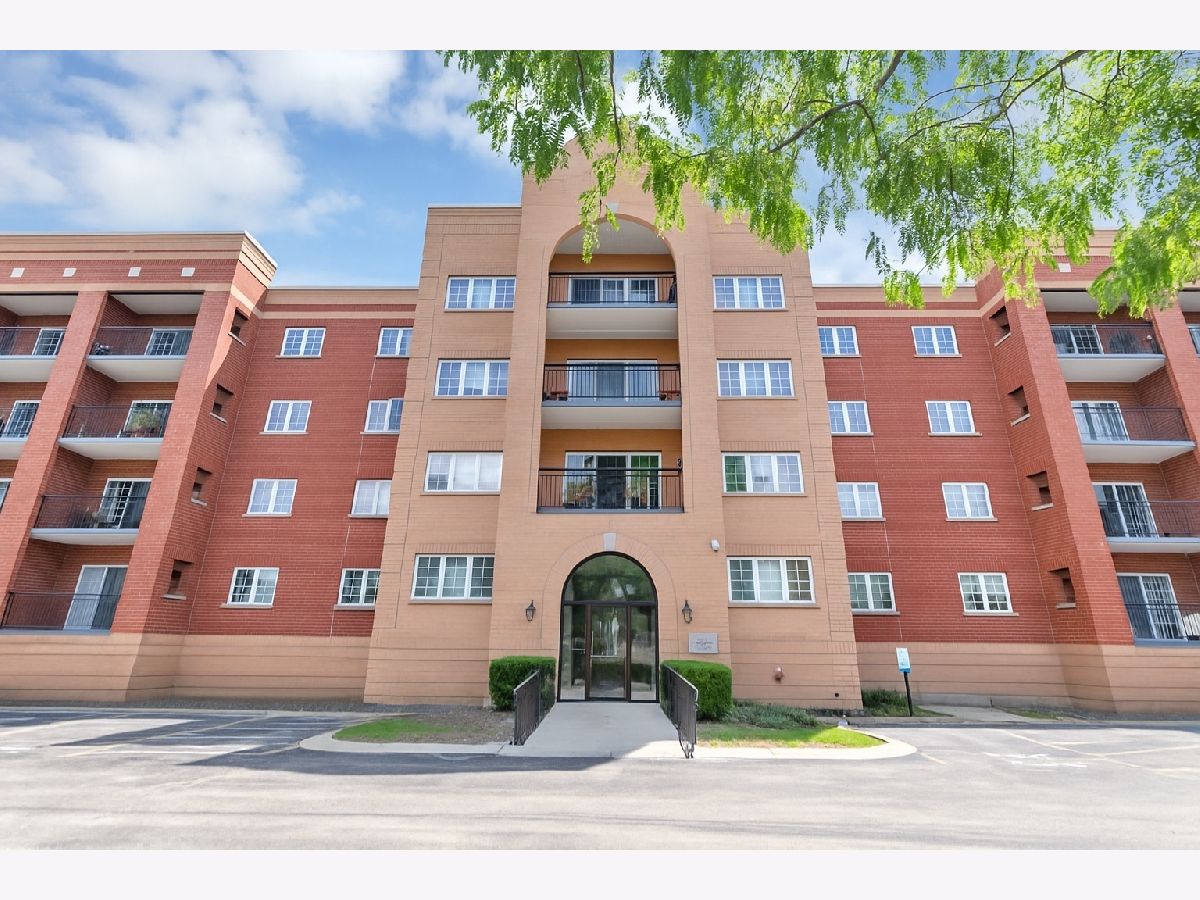 Condominiums For Sale Miramonte Pointe Palatine Illinois, 59 Hale Street