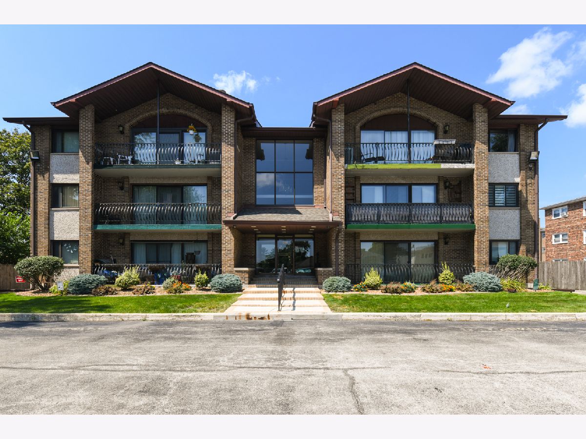  Sold Hickory Hills Illinois, 9051 Roberts