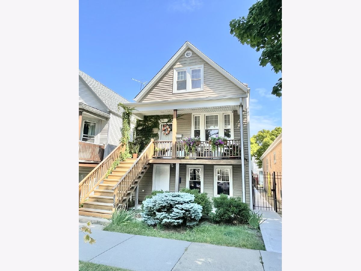 Rented Chicago Illinois, 3921 Francisco