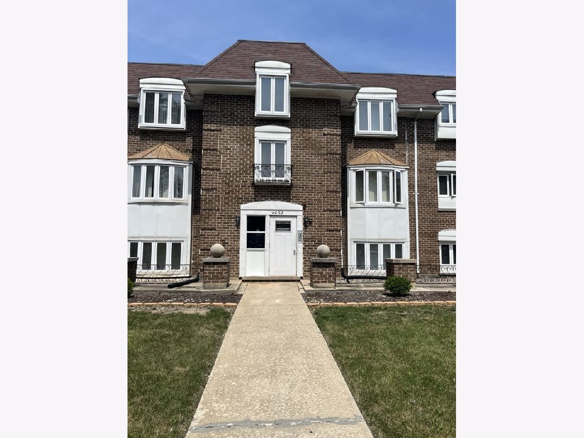 Rented Matteson Illinois, 4062 Charleston