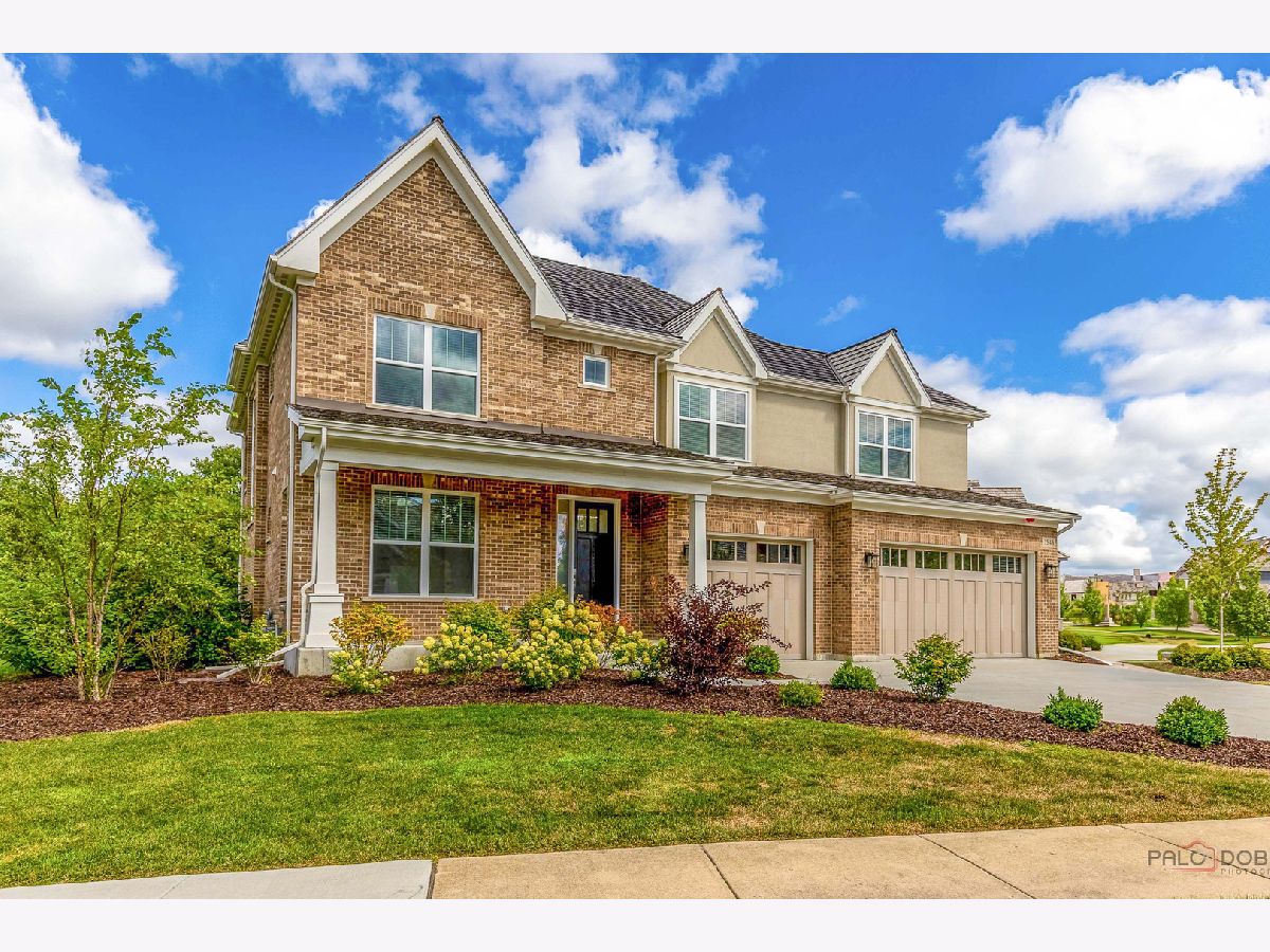 Homes & Townhomes For Sale Greggs Landing Vernon Hills Illinois, 1945 Lake Charles Drive