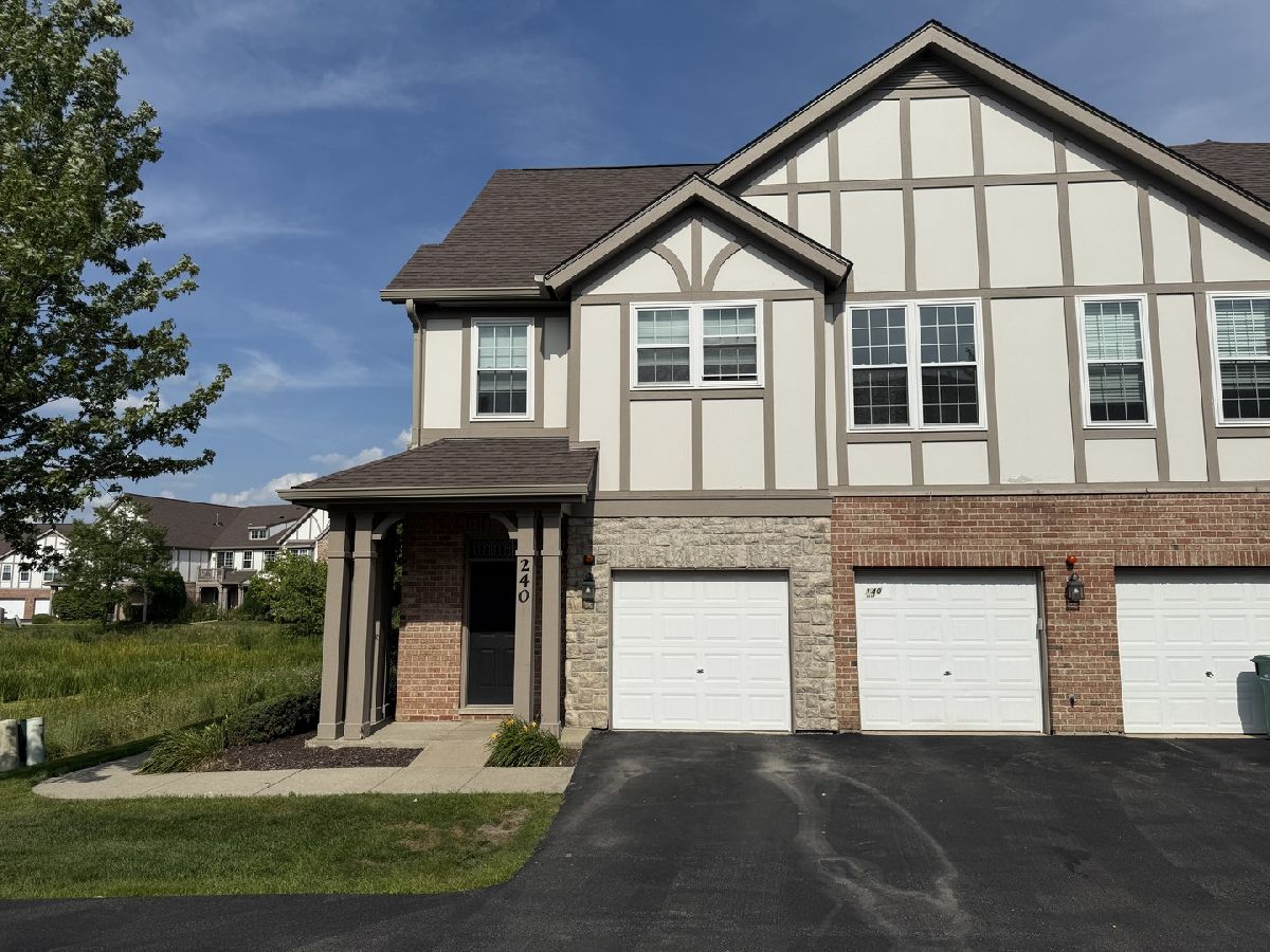  Rented Lake Zurich Illinois, 260 Rosehall