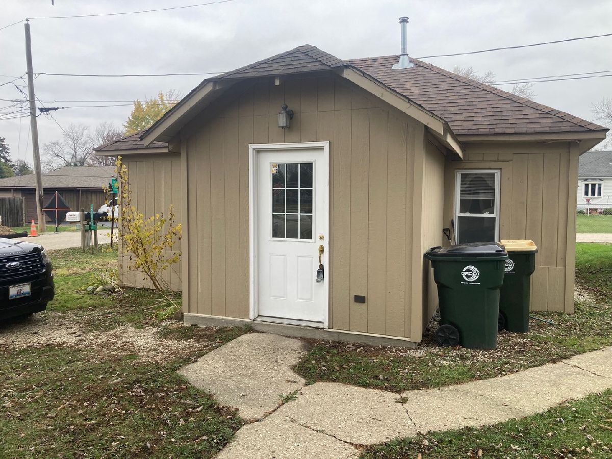  Rented Antioch Illinois, 25080 Il Route 173