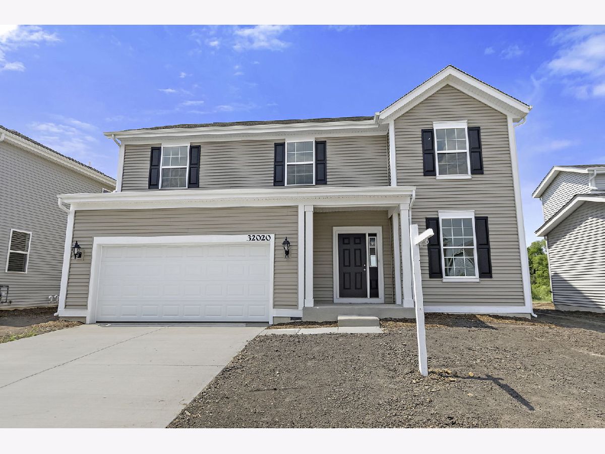  For Sale Lakemoor Illinois, 32020 Savannah Drive
