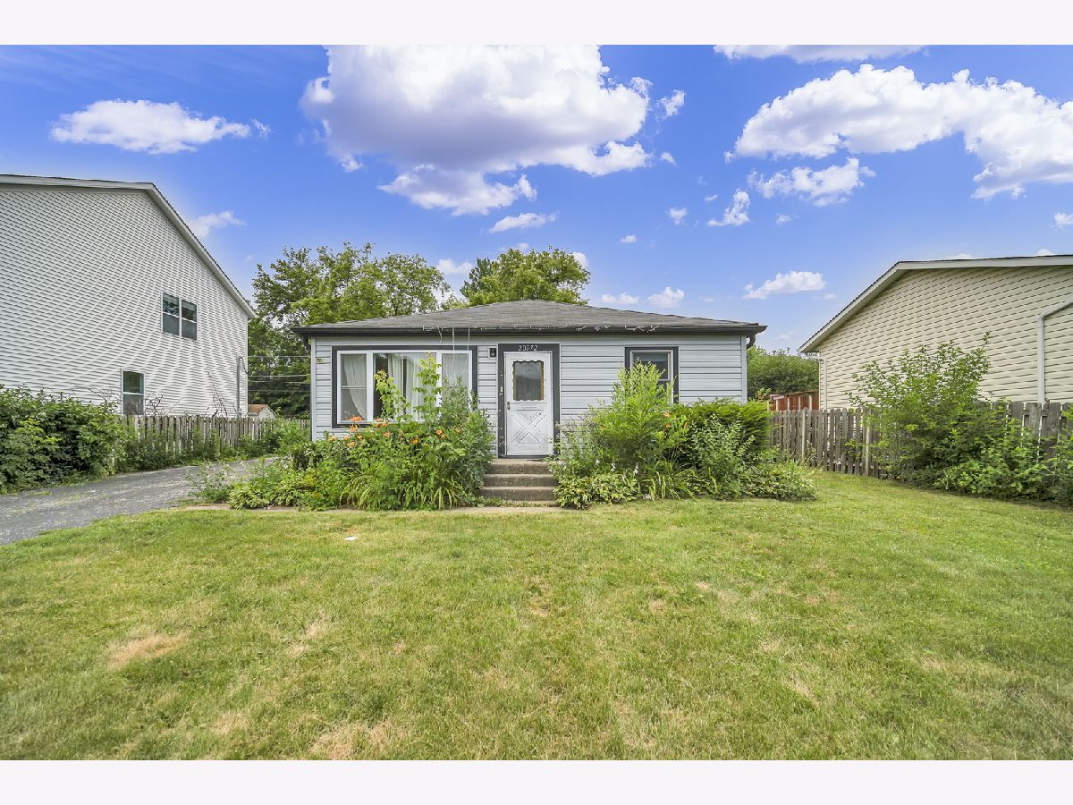 Homes For Sale Horatio Gardens Prairie View Illinois, 20772 Elizabeth Avenue