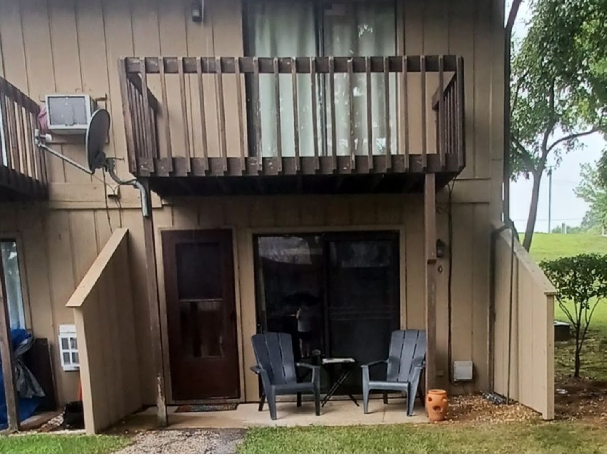  Rented Fox Lake Illinois, 60 Aspen Colony