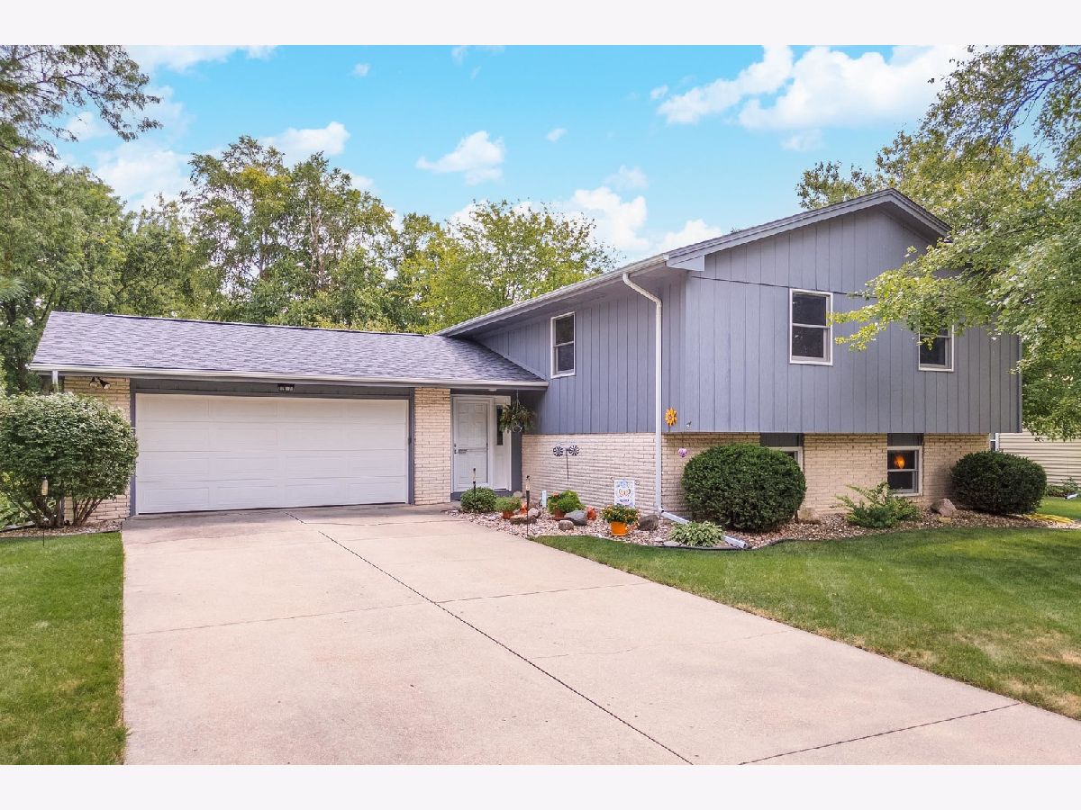 Homes & Condos & Townhomes For Sale University Park Normal Illinois, 314 Bone Drive