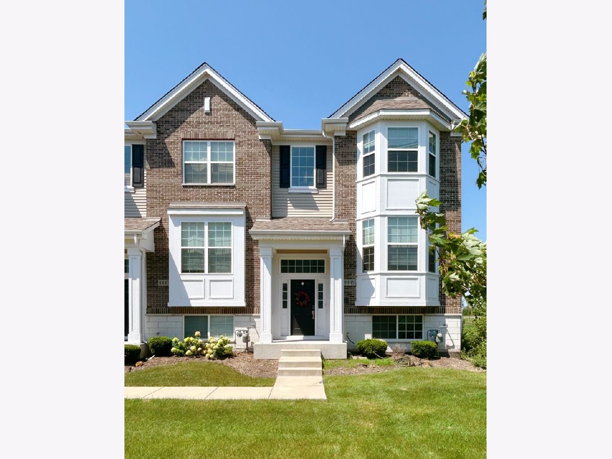 Townhomes Rented Emerson Park Naperville Illinois, 4449 Monroe