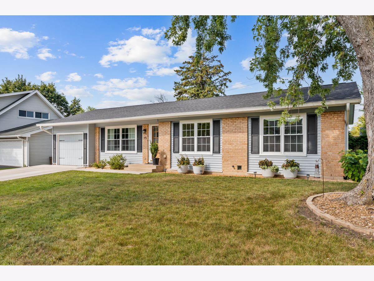  For Sale Elk Grove Village Illinois, 15 Lancaster Avenue