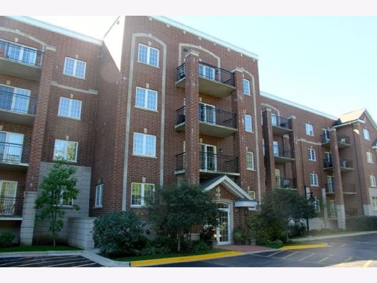  For Rent Libertyville Illinois, 1479 Milwaukee