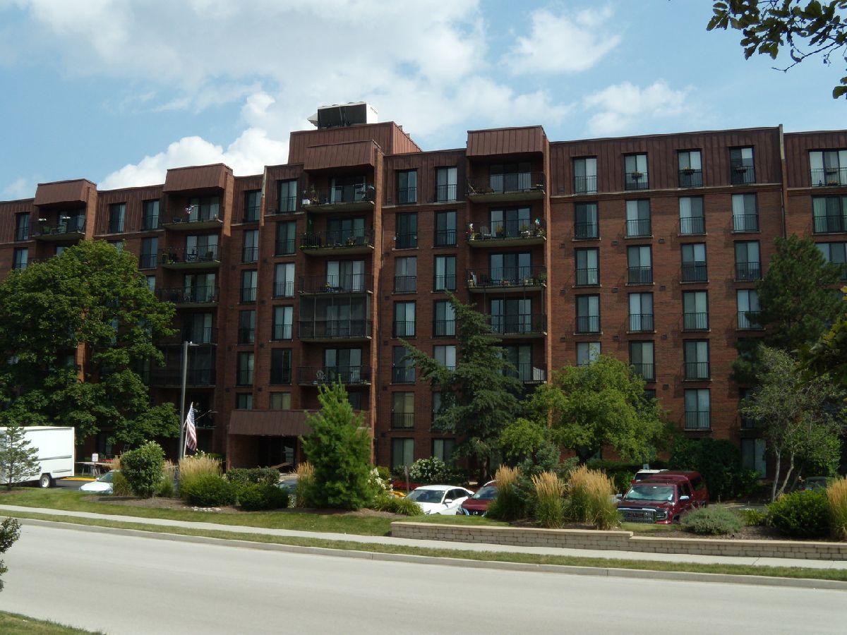 Sold Indian Head Park Illinois, 111 Acacia